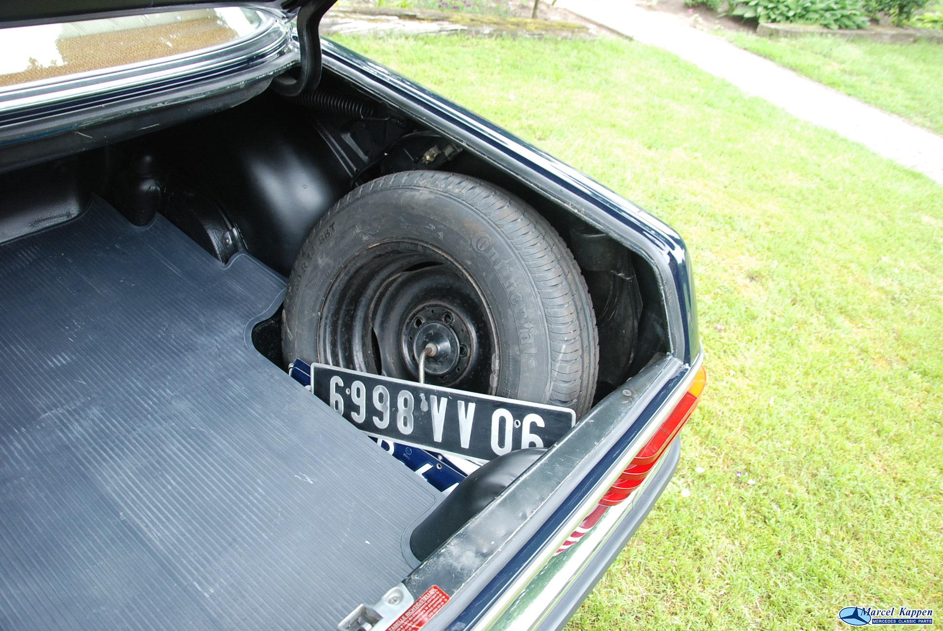 Mercedes 280CE 04-1974 63.250km - Image 39