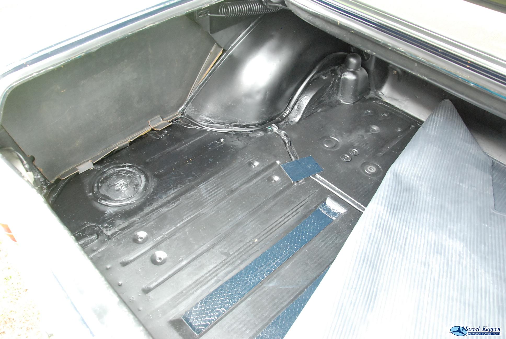 Mercedes 280CE 04-1974 63.250km - Image 41