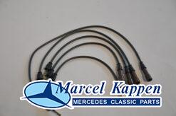 Bougiekabelset 1 kilo-ohm 4 cilinder bakeliet dop